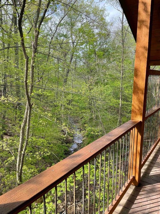 Cricket Hill Treehouse B By Amish Country Lodging 米勒斯堡 外观 照片