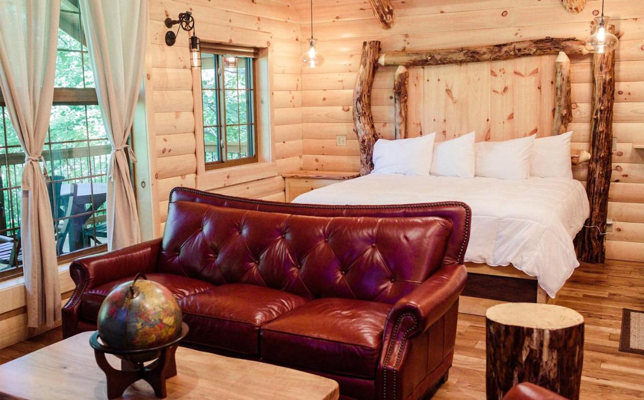 Cricket Hill Treehouse B By Amish Country Lodging 米勒斯堡 外观 照片