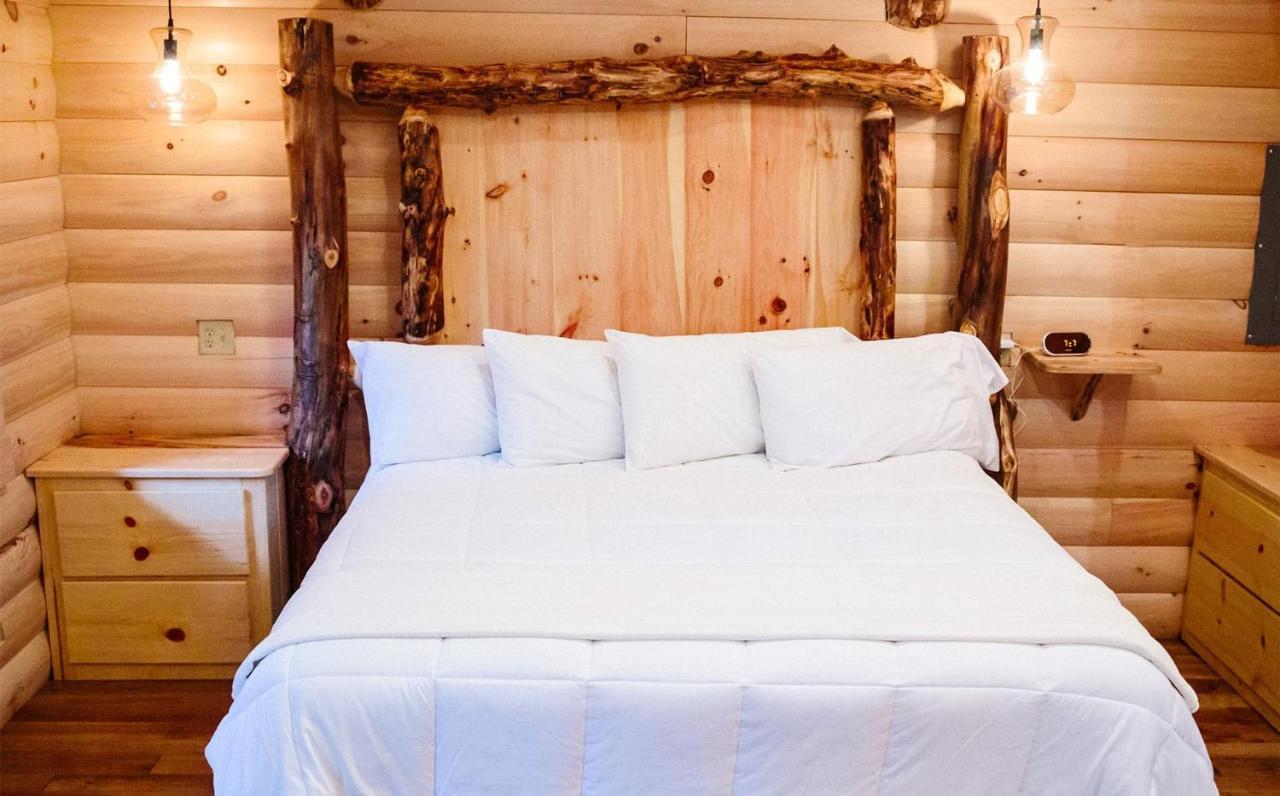 Cricket Hill Treehouse B By Amish Country Lodging 米勒斯堡 外观 照片