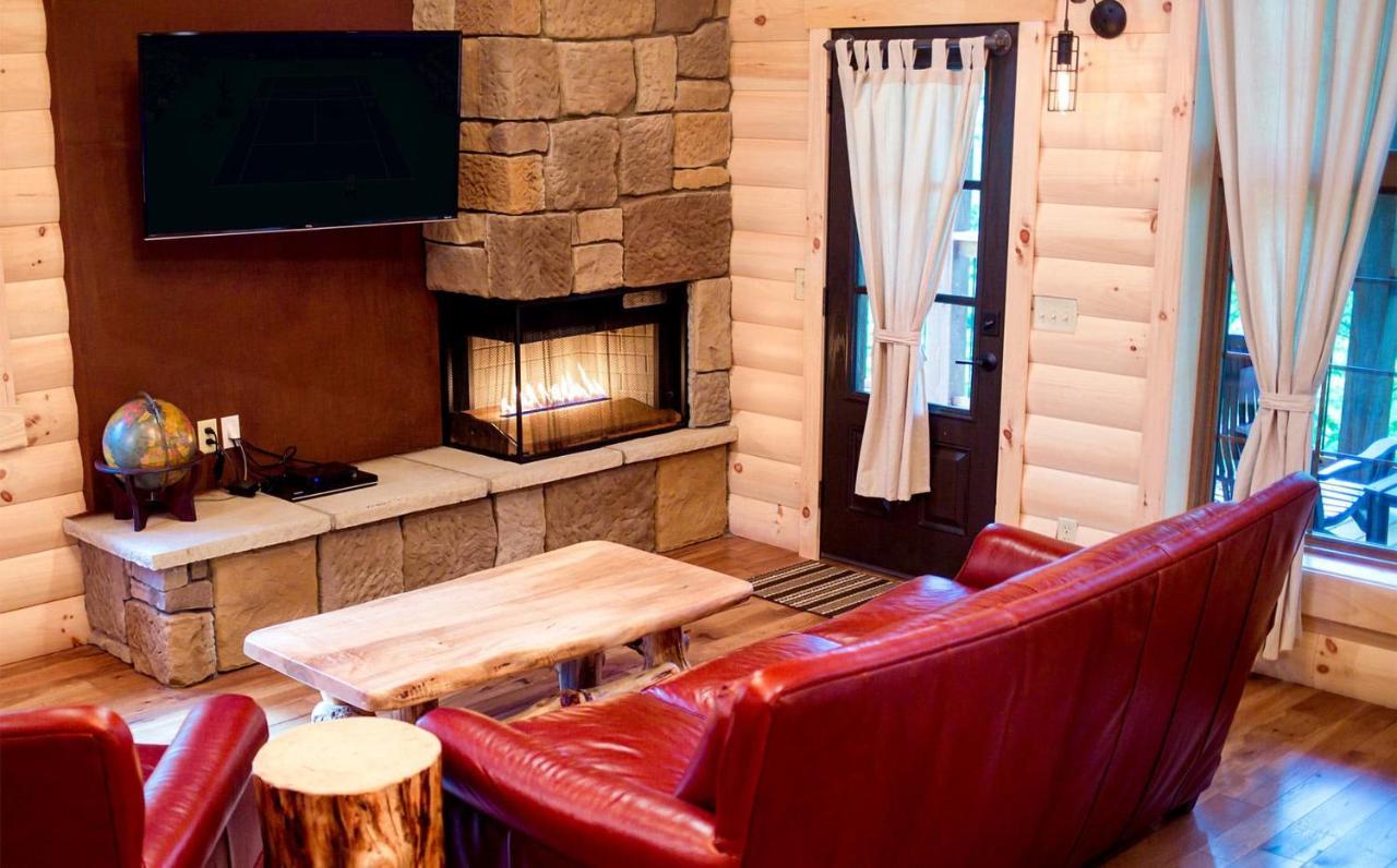 Cricket Hill Treehouse B By Amish Country Lodging 米勒斯堡 外观 照片